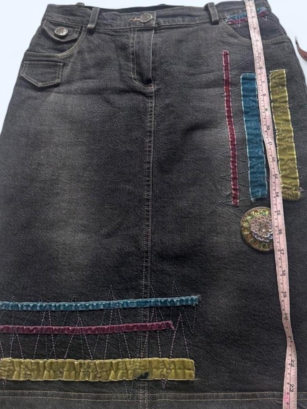 Ella Cavaletti Y2K Embellished Denim Midi Skirt Velvet w/ Brooch M - Picture 4 of 8